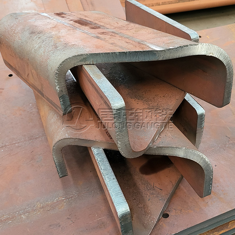Bending of medium- and heavy-gauge plates for use in mechanical manufacturing; material: Q355D.中厚板折弯加工，材质Q355D。